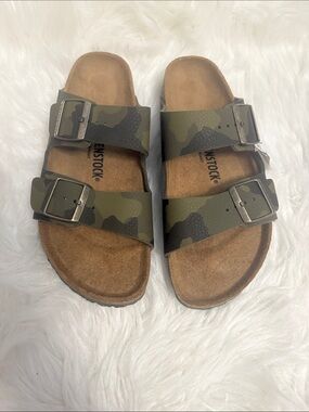 NWT Birkenstock Arizona Desert Soil Camouflage Green EU 40 US Women’s 9 Narrow